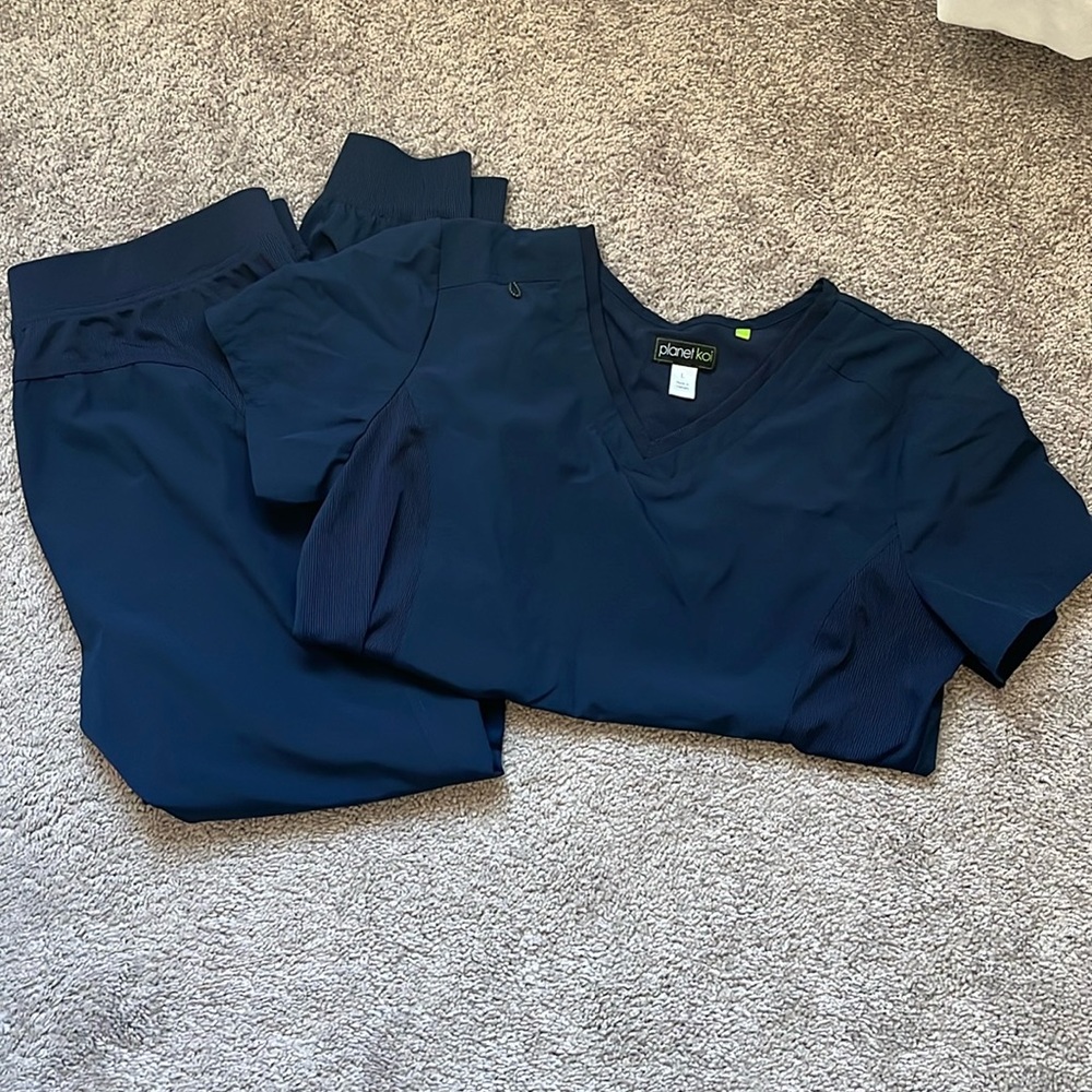 Koi Scrub Set